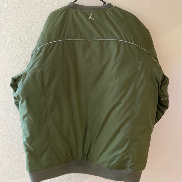Air Jordan Bomber Jacket (reversible) 2X - Picture 3 of 6